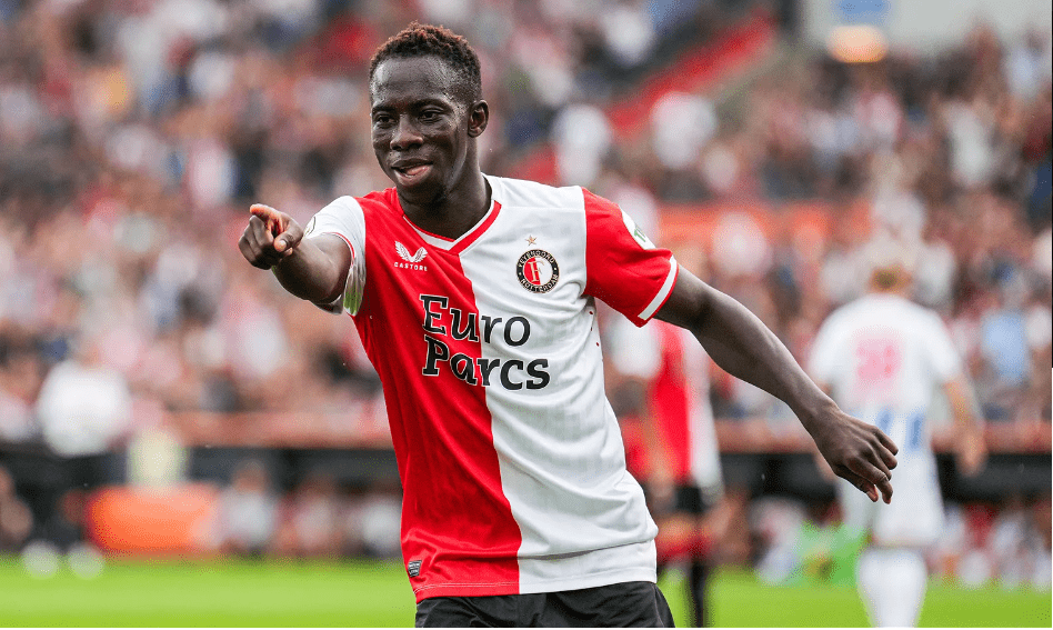 关于今晚费耶诺德调整名单以备CBA常规赛，刷新队史纪录环节打磨，压力陡增，球探报告显示潜力的信息