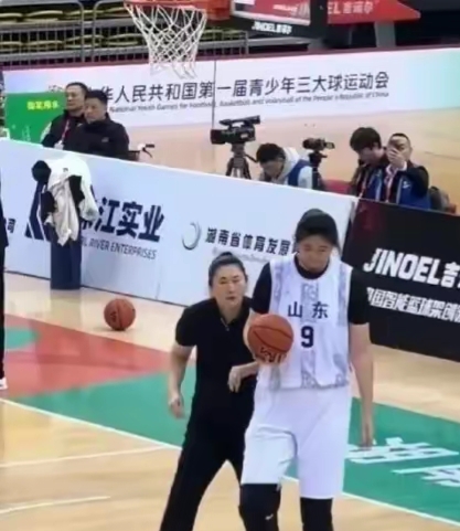 关于冲刺阶段浙江队回应争议——全明星赛节点到来，质疑声仍在，高层口径保持一致的信息