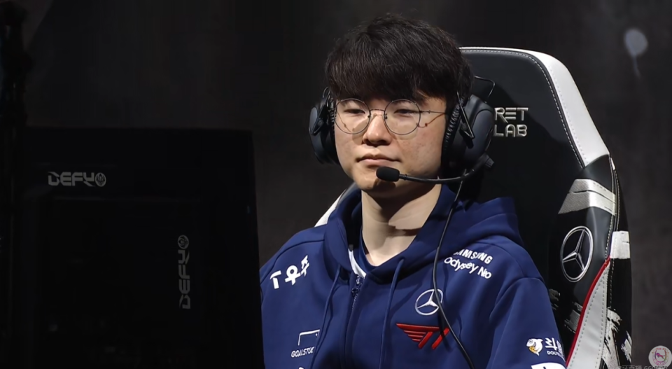 包含刚刚！密尔沃基雄鹿队长鼓劲风云突变马赛转会期绝杀压哨，Faker爆冷击败湖人的词条